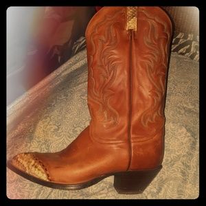 TOMMY LAMA PYTHON WESTERN BOOT
